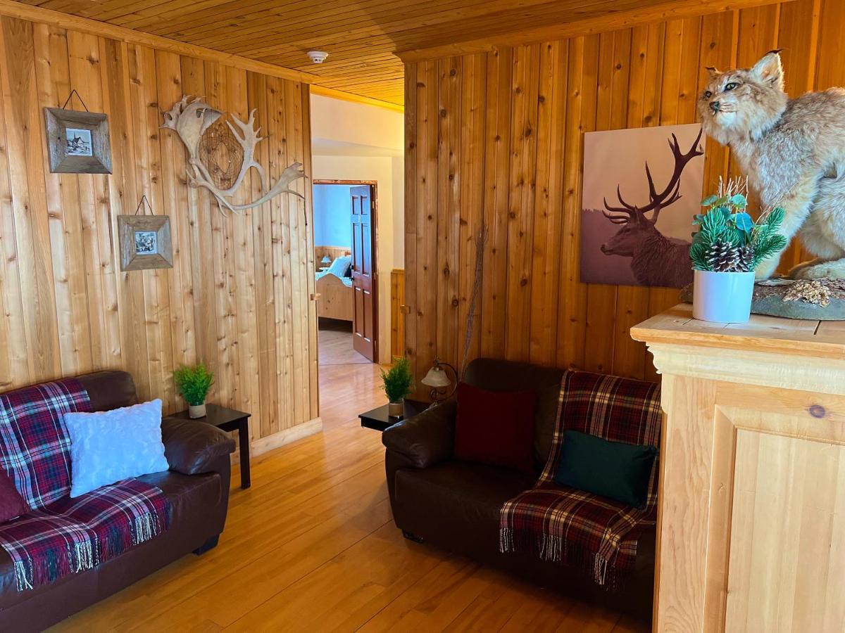 Auberge Au Poste De Traite Sainte-Famille Exteriér fotografie