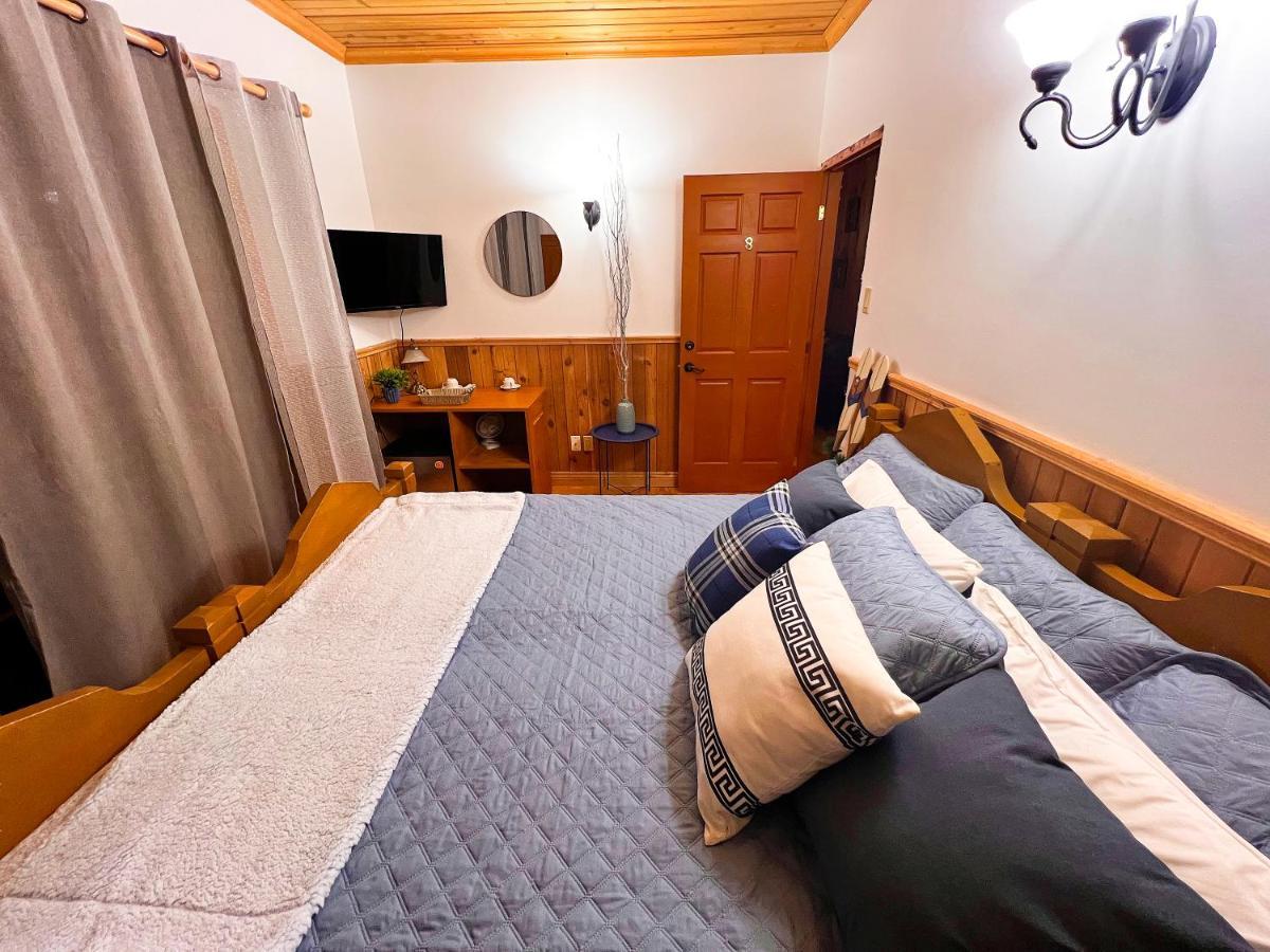 Auberge Au Poste De Traite Sainte-Famille Exteriér fotografie