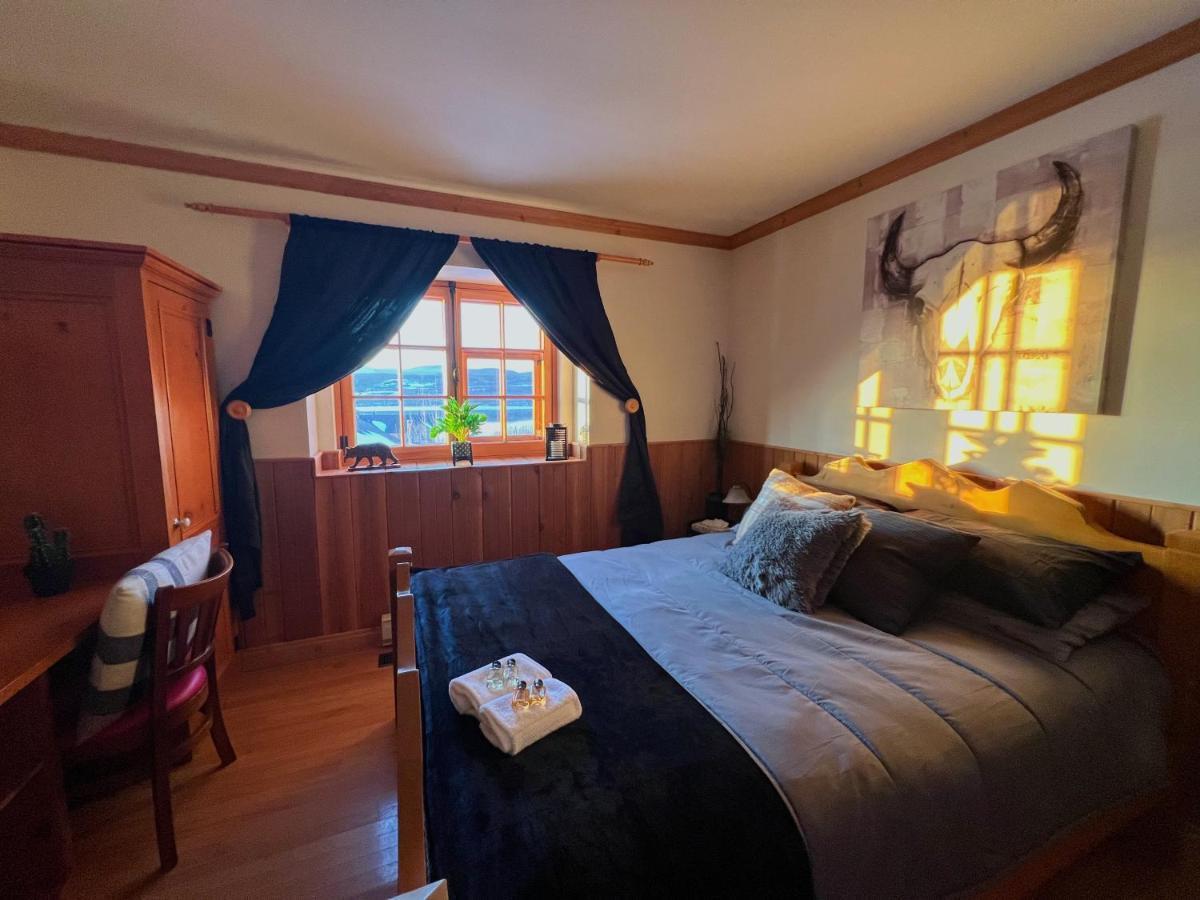 Auberge Au Poste De Traite Sainte-Famille Exteriér fotografie