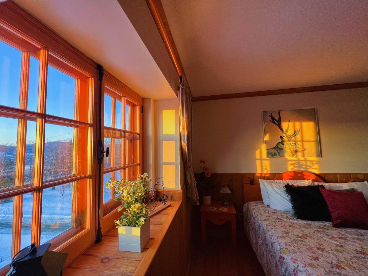 Auberge Au Poste De Traite Sainte-Famille Exteriér fotografie